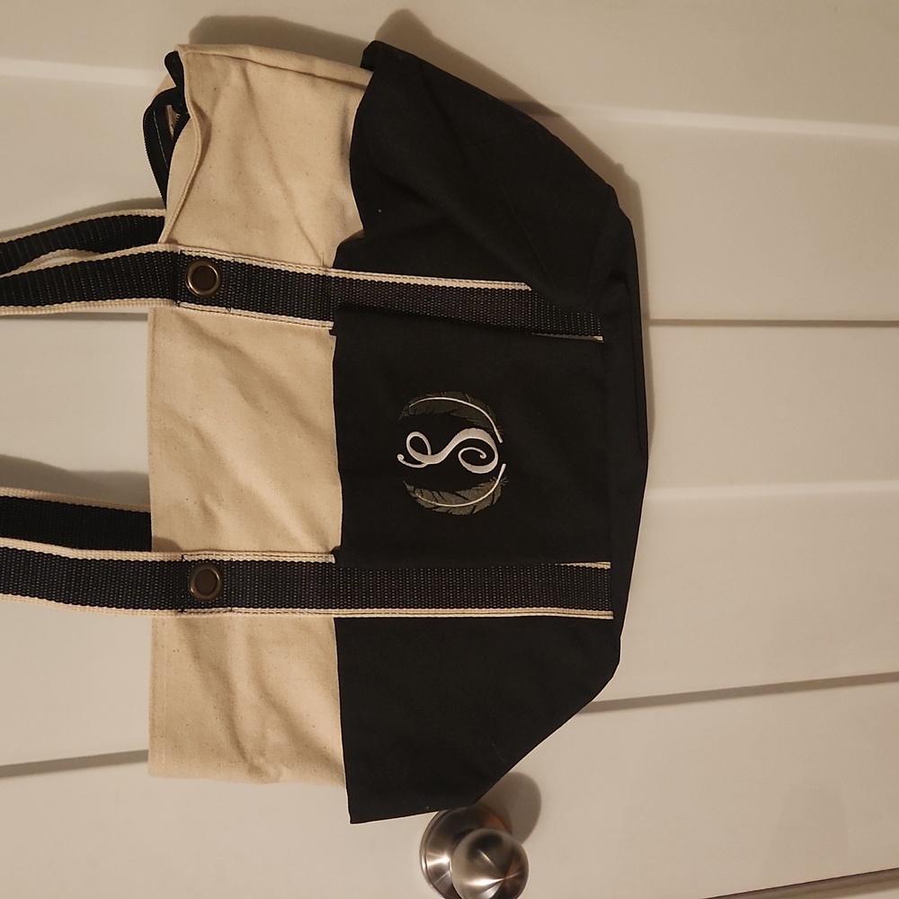 Thirty-one canvas carryall